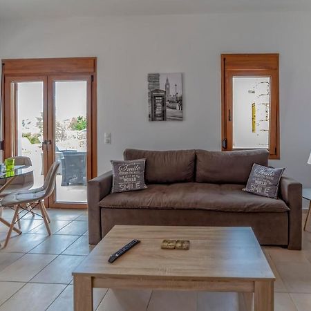 Karena seaview villa Gerani  Bagian luar foto