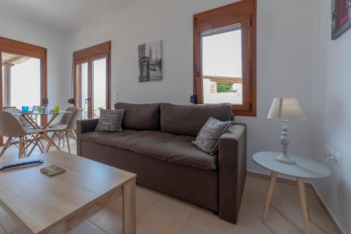 Karena seaview villa Gerani  Bagian luar foto